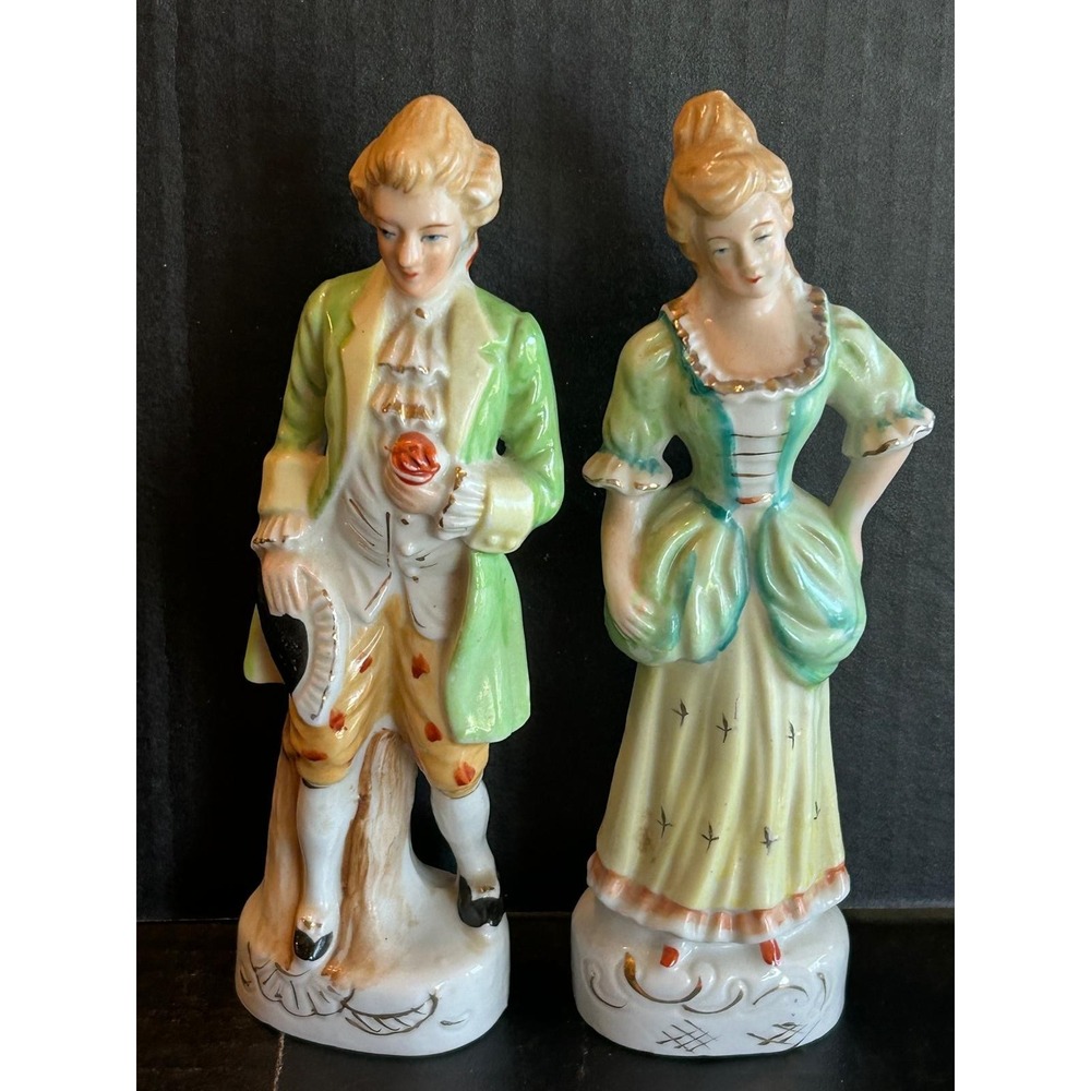 VINTAGE 1950s ESTATE FIGURINE MAN WOMAN VICTORIAN COUPLE PORCELAIN Made In Japan